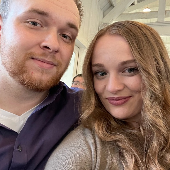 Meet your Posher, Caitlen - Picture 2 of 5